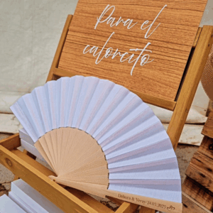 Detalles invitados a Bodas en Las Palmas. Abanicos Personalizados a Láser